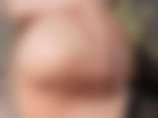 Live cam show with CuteArii - No Smoking on TeamSkeetLive
