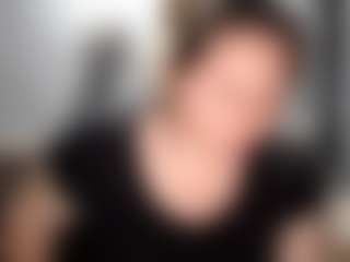 candycream17's Live Sex Cam Show