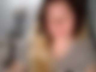 candycream17's Live Sex Cam Show