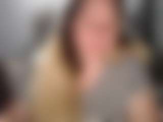 candycream17's Live Sex Cam Show