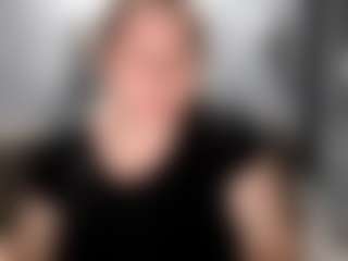 candycream17's Live Sex Cam Show