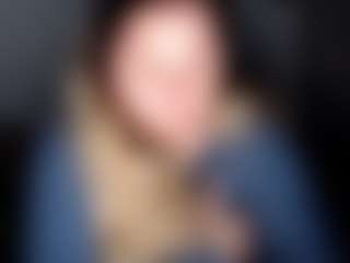 candycream17's Live Sex Cam Show