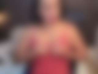 Live cam show with TammyLynn - Small Tits Mature on Chatstar
