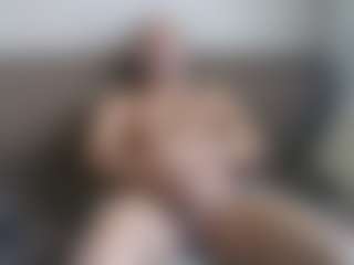 Live cam show with Buck Wessle - Living Room on Camsoda