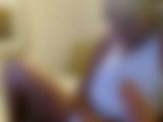 Live cam show with LondonSquirts - Brown Eyes on CamClone