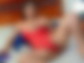 adriananiels's Live Sex Cam Show