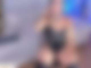 Live cam show with Alahia-Dangelo - Nipple Piercings on Strip Flash - Live Sex Shows