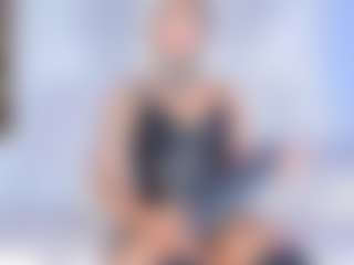 Live cam show with Alahia-Dangelo - Normal on Milf Play