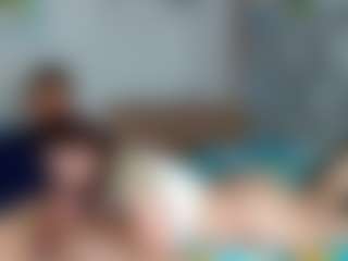 Live cam show with Ivy and Sam - Eating Pussy on CamSextacy