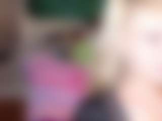 Live cam show with LilFknSquirt - Blondie on Camversity