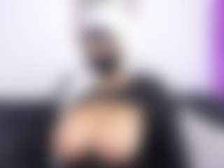 Live cam show with Zulema-Parvin - Grandes Tetas on live18s.com