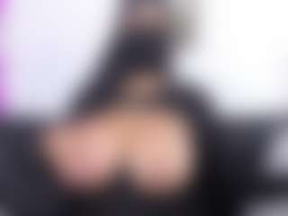 Live cam show with Zulema-Parvin - Grandes Tetas on Camsoda