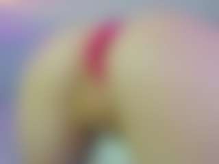 Live cam show with may-flowere - Spread on SxyPornLive