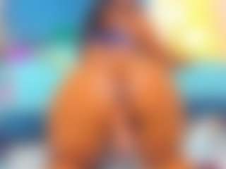 Live cam show with Miahorny69 - Natural on StripNow