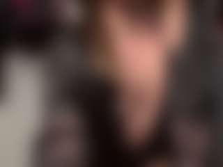 Live cam show with AAAPleaser - Longlegs on Gym Cam Girls