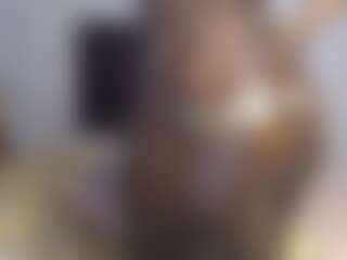 Live cam show with blossombeau - Facesitting on Dare Cams