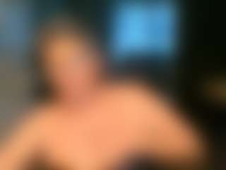 Blondecougar's Live Sex Cam Show
