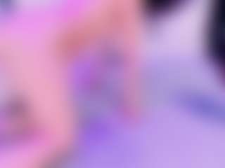 Live cam show with ArinnaRussell - Eating Pussy on AdultVida.com