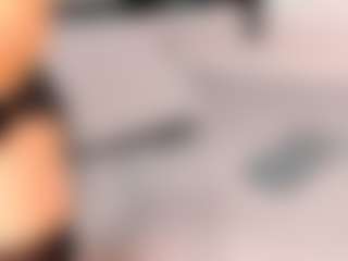 ArinnaRussell MILF webcam performer live streaming