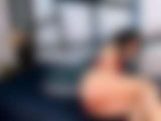 ArinnaRussell MILF webcam performer live streaming