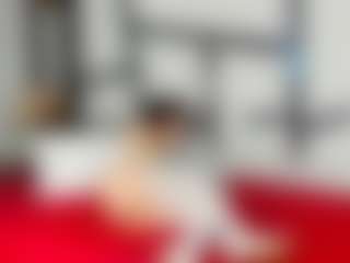 ArinnaRussell MILF webcam performer live streaming