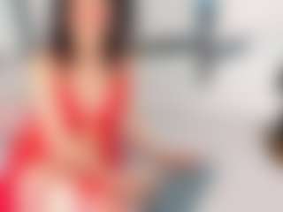 Live cam show with ArinnaRussell - Flirt MILF on AdultVida.com