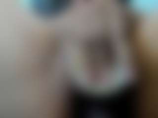 Live cam show with misseylenss - Hazel Eyes on friskycurves.com