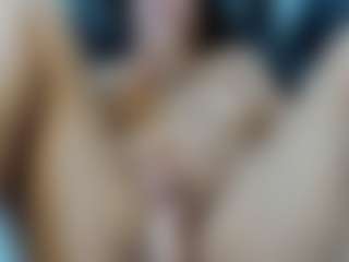 Live cam show with misseylenss - Milk on Cam Slut