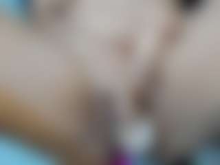 Live cam show with misseylenss - Tittyfuck on Stripli.com