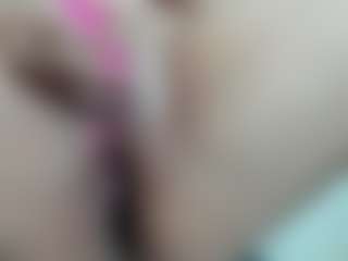 Live cam show with misseylenss - Tittyfuck on hotwifechat.live