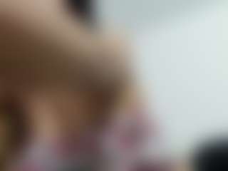 Live cam show with misseylenss - Milk on TastyBlacksLive