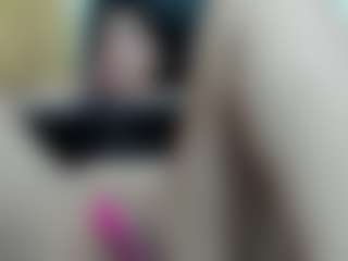 Live cam show with misseylenss - Brown Hair on Pornisteam.com