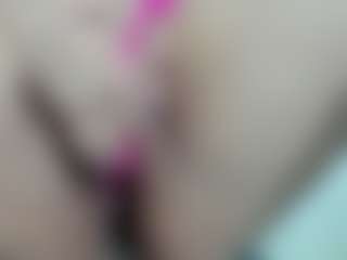 Live cam show with misseylenss - Handjob on Camsoda
