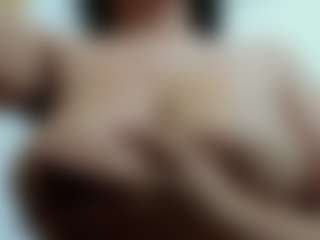 Live cam show with misseylenss - Milk on intimatelivegirls.com