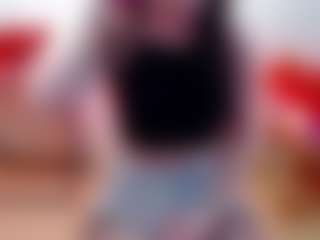 Live cam show with SalviaLi - White on StripNow