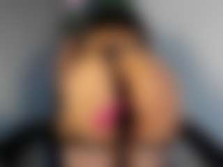 Emilyy-77's Live Sex Cam Show
