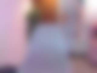 Live cam show with Dalila Sky - Body Massage on alttransgirls
