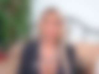 Live cam show with IsadoraDunkan - Granny on Fit Hotties