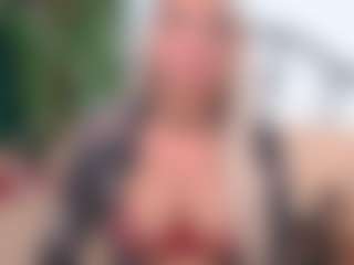 Live cam show with IsadoraDunkan - Granny on Camsoda Late Night