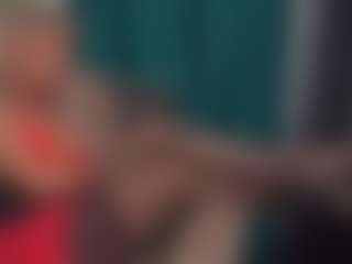 Live cam show with IsadoraDunkan - Trimmed Granny on Camsoda