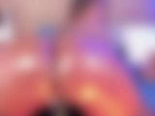 Live cam show with AlisonCruz - Ebony Squirt on Uber Horny