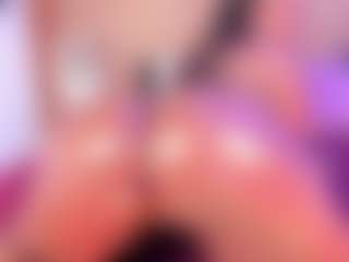 Live cam show with AlisonCruz - Latina on Streamer API | colombia