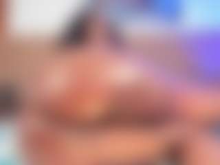 Live cam show with AlisonCruz - Lush Brown Hair on livesuperchat.net