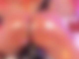 Live cam show with AlisonCruz - Black BBW on Camsoda