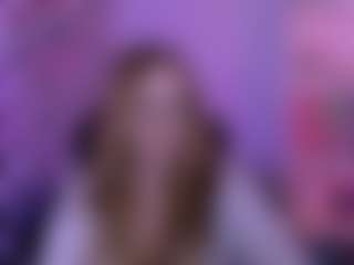 Live cam show with luna-berryy - Bra on wildcum.com