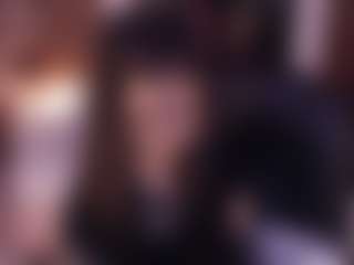 Live cam show with Samantha - Brown Eyes Curvy on AdultVida.com