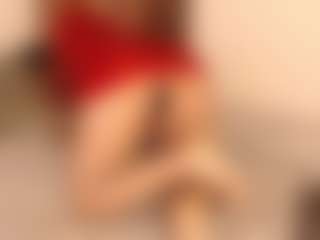 Samantha MILF webcam performer live streaming