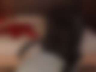 Live cam show with Samantha - Fingerass on madthumbs