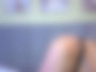 Live cam show with Thaliaa-parkerr - Facial on AdultVida.com