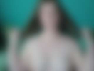 Live cam show with TreeJeanne - Spanks on CamClone